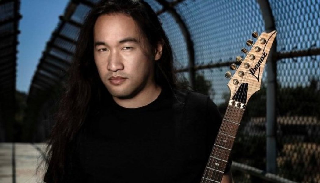 DRAGONFORCE’s HERMAN LI Rocks Dream Laptop In Battle Of The Hands