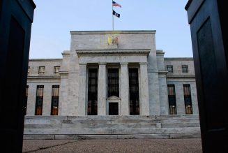 Fed expects to keep rates near zero through 2023