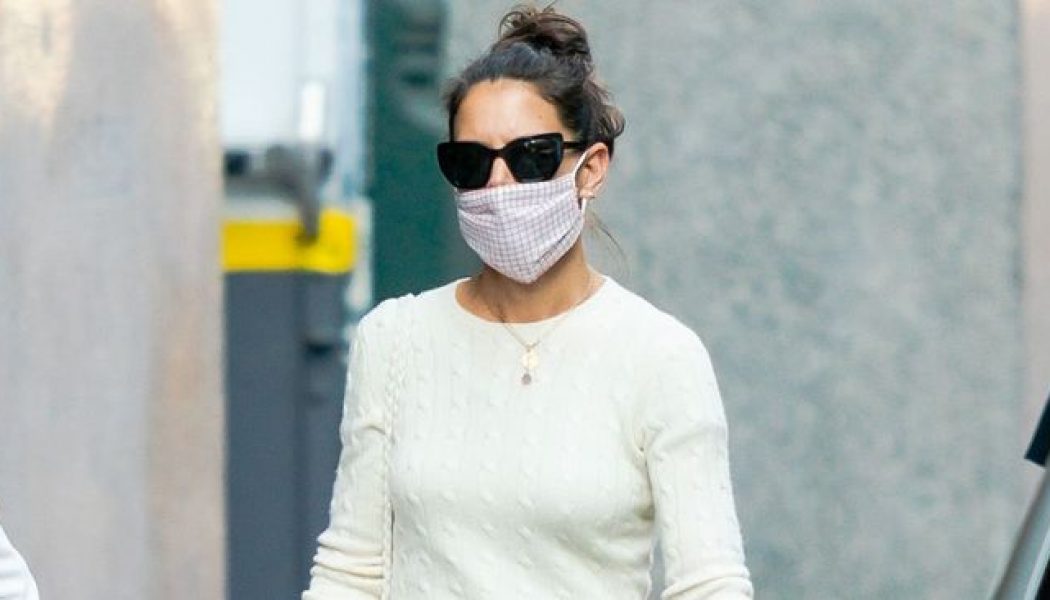 Katie Holmes Has Convinced Us to Try This Autumn Footwear Trend