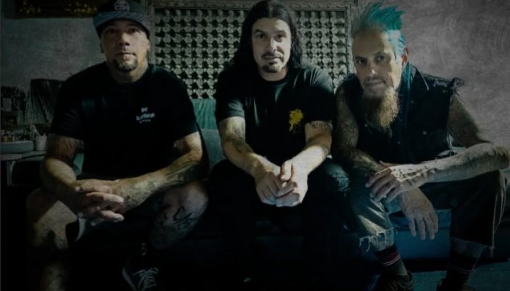 KORN’s FIELDY Discusses ‘Supernatural Miracle’ Album From His STILLWELL Project (Video)