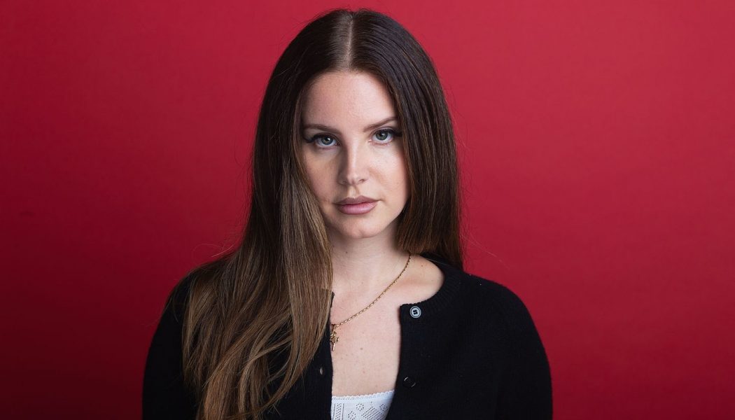 Lana Del Rey Says Wear A Mask With Interview Cover: ‘Just Not, You Know, This One’