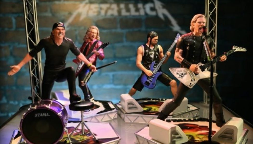 METALLICA Collectible Figures From KnuckleBonz Coming In Early 2021