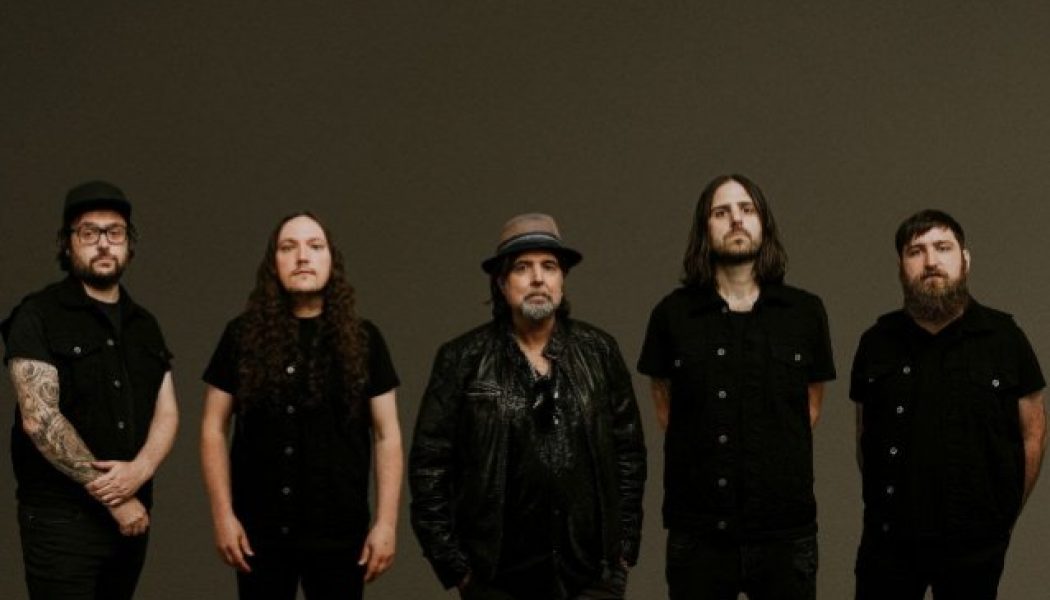 MOTÖRHEAD Guitarist’s PHIL CAMPBELL AND THE BASTARD SONS: ‘We’re The Bastards’ Album Due In November