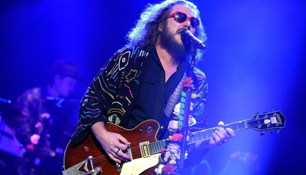 My Morning Jacket Nabs First Adult Alternative Songs No. 1 With ‘Feel You’