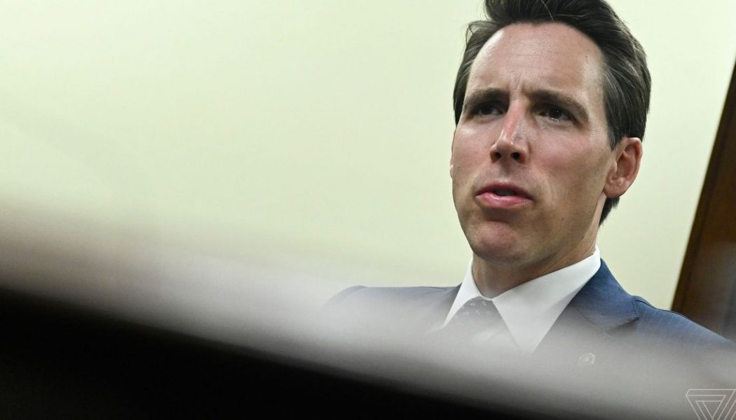 Sen. Hawley calls for US to reject Oracle’s TikTok deal