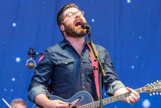 The Decemberists’ Colin Meloy Shares New Song “Slint, Spiderland”: Stream