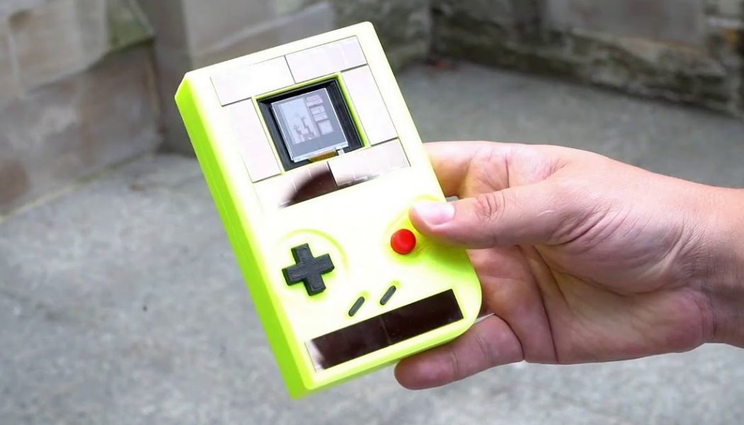 This Game Boy doesn’t need batteries, but shuts off every 10 seconds