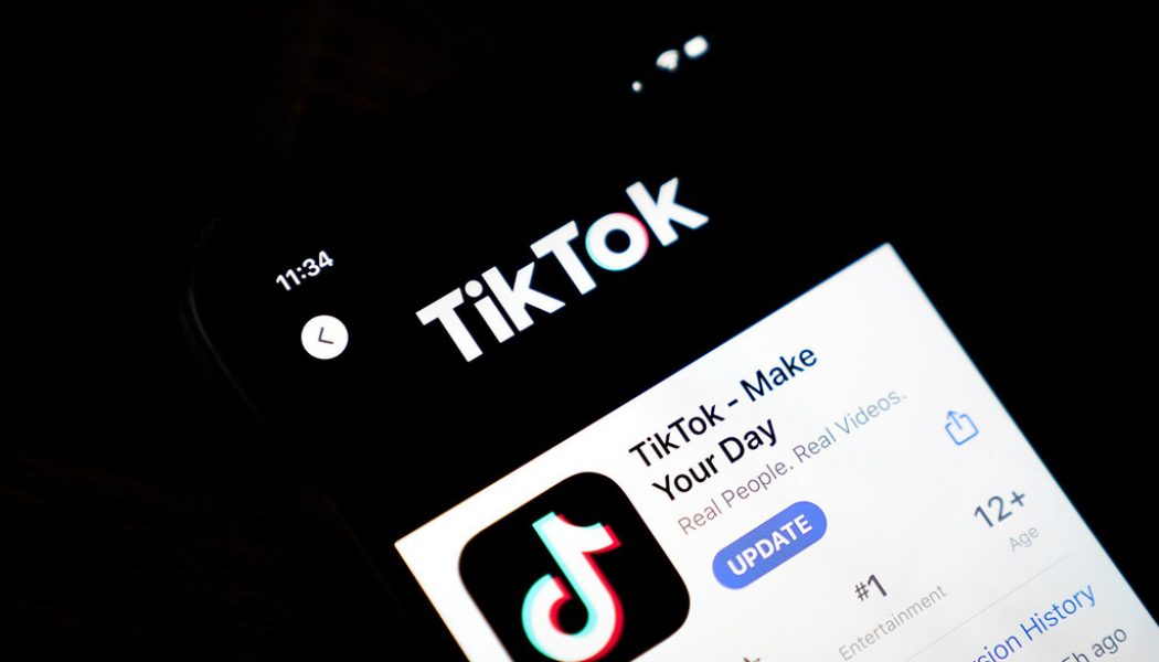 Trump Backs Proposed Deal to Keep TikTok Operating In U.S.