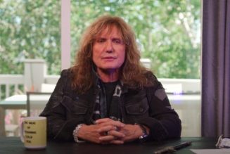 WHITESNAKE’s DAVID COVERDALE Blasts Anti-Maskers: ‘You’re Endangering Other People’