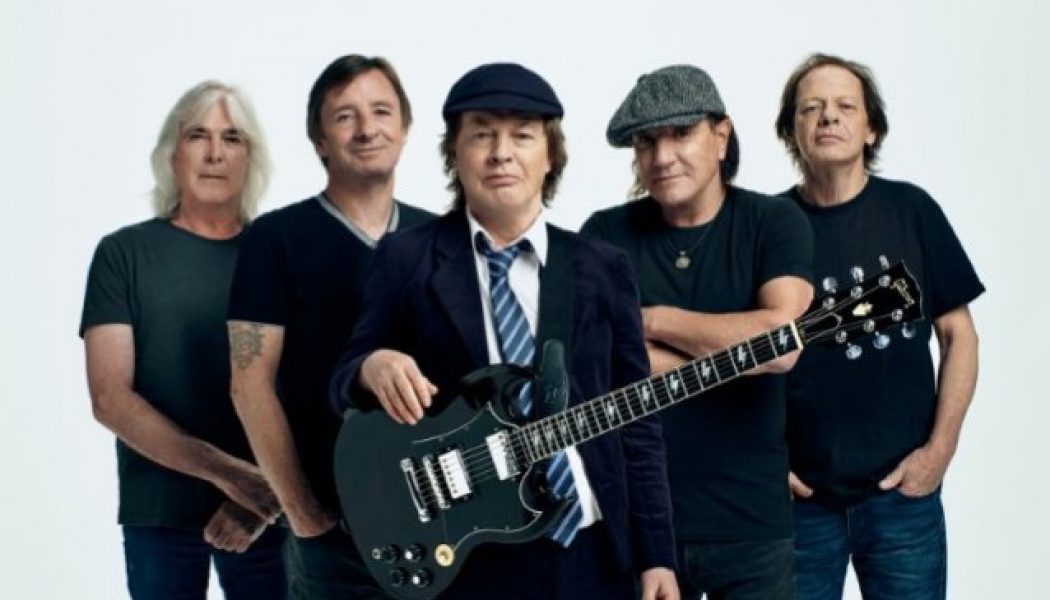 AC/DC’s ANGUS YOUNG Says ‘There Was No Pressure’ During ‘Power Up’ Recording Sessions