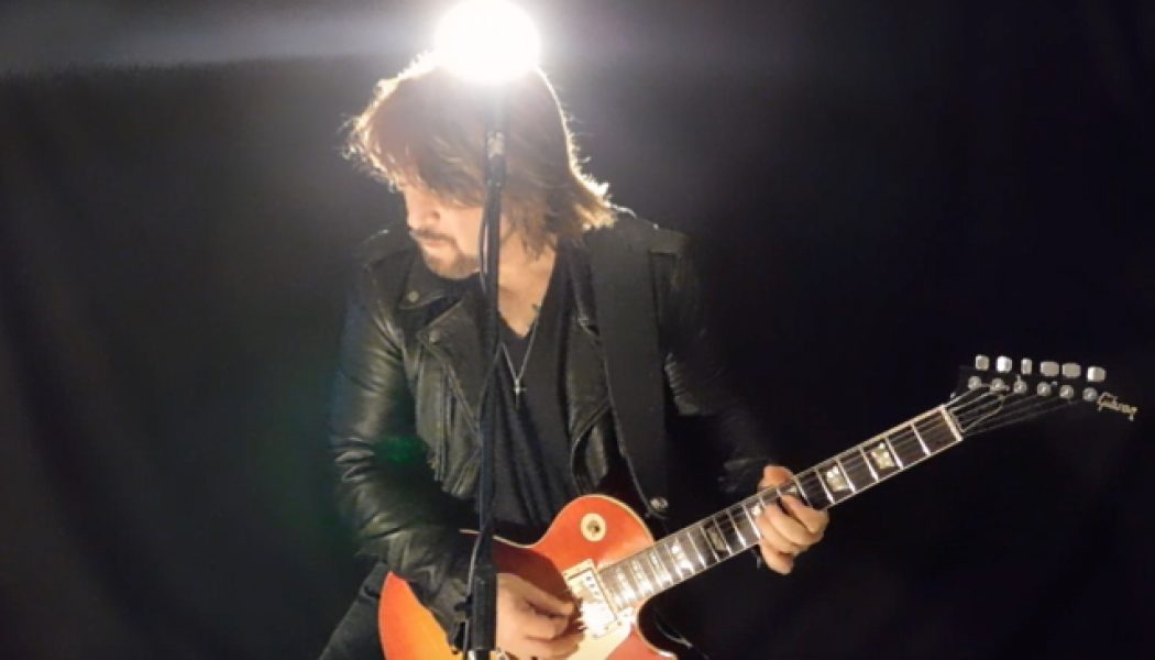 ALDO NOVA Releases New Single ‘Hey Ladi Dadi’