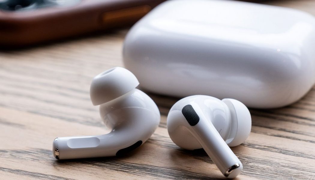 Apple will replace AirPods Pro for free with faulty noise cancellation, static or crackling