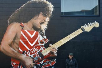 Canadian Artist Paints EDDIE VAN HALEN Memorial Mural