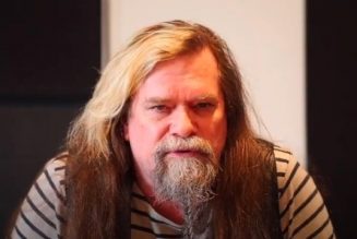 Ex-W.A.S.P. Guitarist CHRIS HOLMES: How EDDIE VAN HALEN Ended Up Using My Guitar To Record ‘Women And Children First’