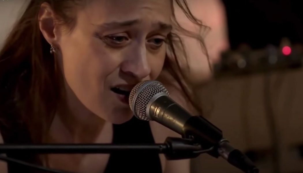 Fiona Apple Performs Music From Fetch the Bolt Cutters Live for the First Time: watch