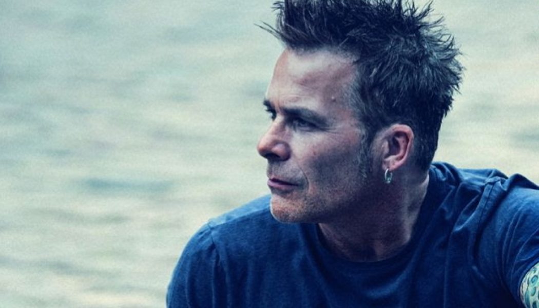 Former WHITE LION Singer MIKE TRAMP Releases Lyric Video For New Song ‘Take Me Away’