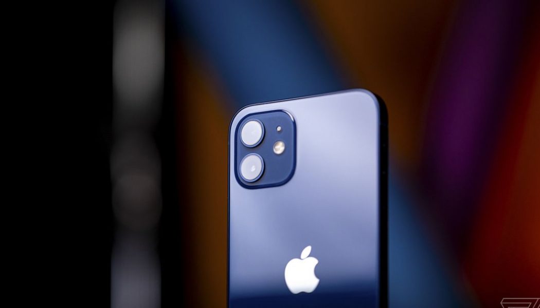 iPhone 12 vs. 12 Pro: The Vergecast discussion