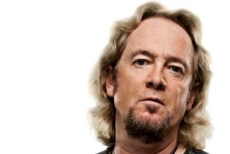 IRON MAIDEN’s ADRIAN SMITH: ‘You Have To Dedicate Yourself To One Thing If You Wanna Make An Impression’