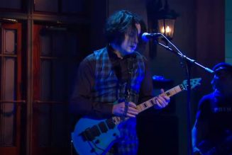 JACK WHITE Pays Tribute To EDDIE VAN HALEN On ‘Saturday Night Live’