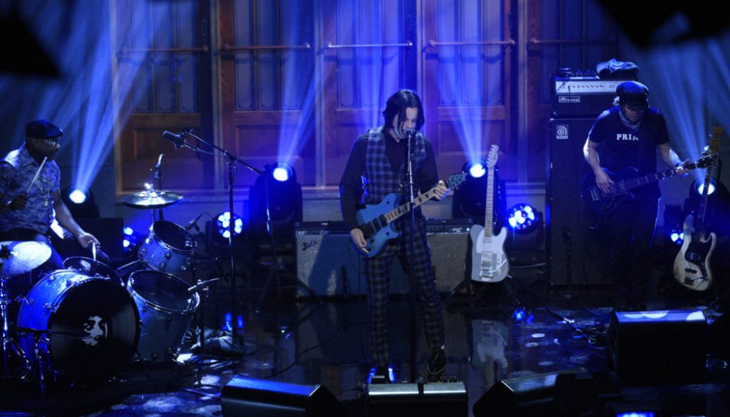 Jack White Performs ‘Lazaretto’ and ‘Ball and Biscuit’ on SNL