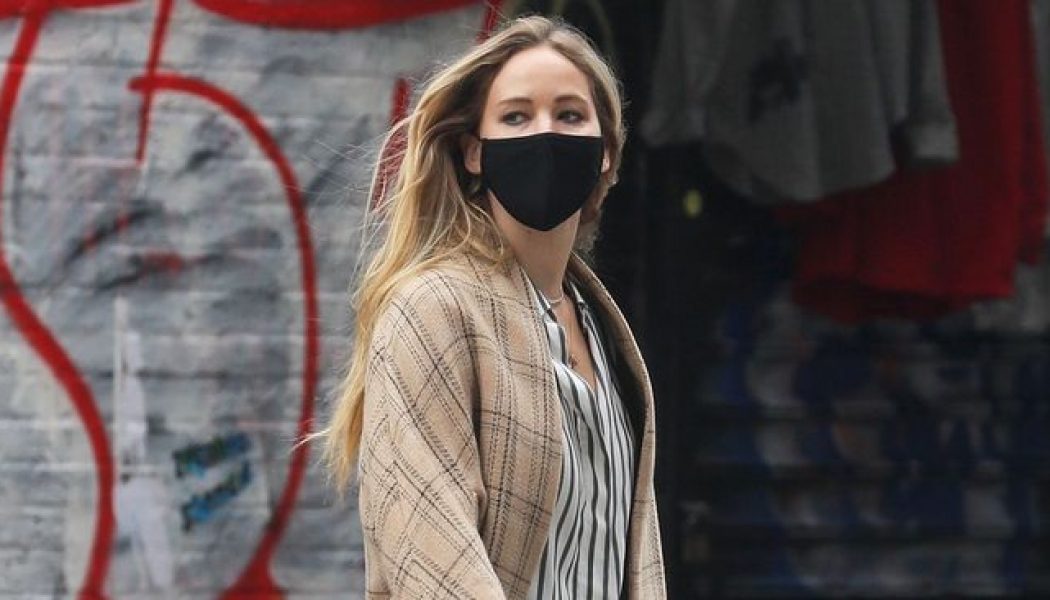 Jennifer Lawrence Wore the Perfect Autumn Outfit for the New Era