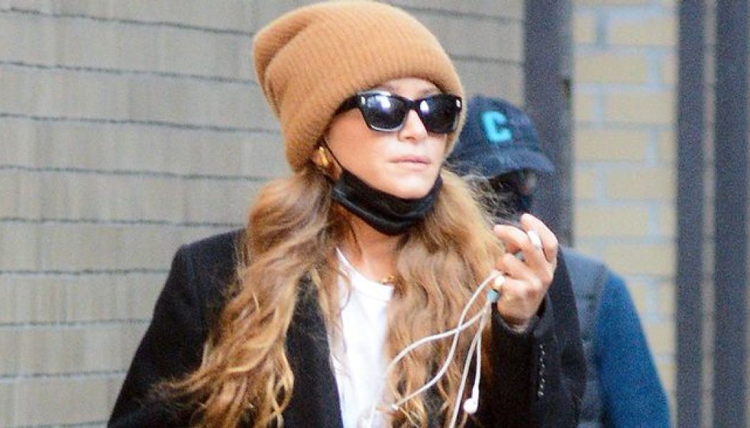 Mary-Kate Just Wore Skinny Jeans and Boots in the Most Olsen Way