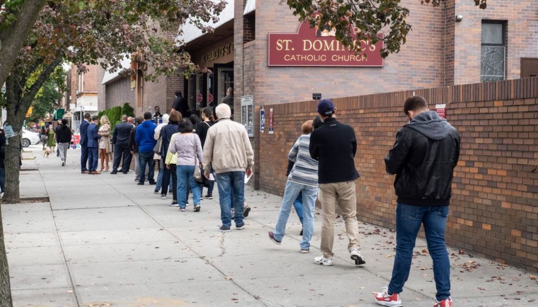 New Yorkers Experience Hours Long Wait Lines To Cast Their Vote