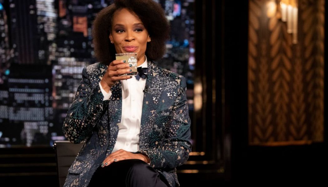 Read ‘Em Sis: Comedian Amber Ruffin Blasts Rappers Supporting Trump