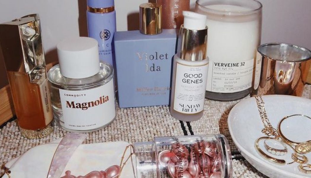 These 40 Holy-Grail Beauty Gifts Come With Our Editors’ Seal of Approval