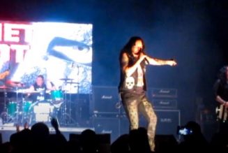 Video: QUIET RIOT Plays First Concert After FRANKIE BANALI’s Death