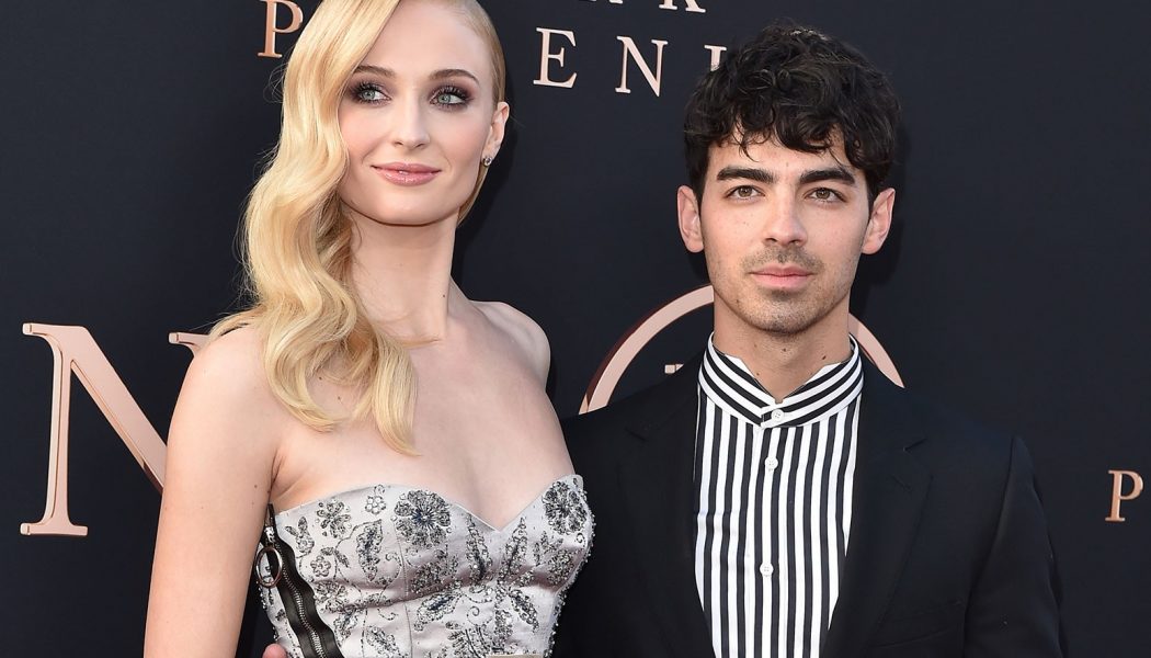 Watch Joe Jonas & Sophie Turner Nail This ‘Keeping Up With the Kardashians’ Scene