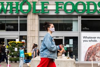 Whole Foods now offers free one-hour grocery pickup at all US stores