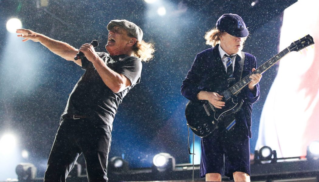 AC/DC Flick the Switch on Power Up