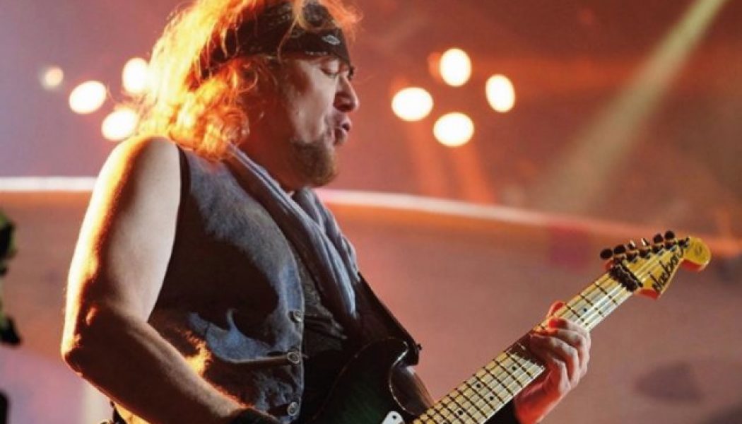 ADRIAN SMITH Was ‘A Little Uncomfortable’ With IRON MAIDEN’s ‘Violent’ EDDIE Imagery