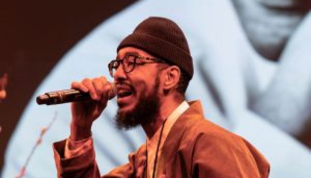 EXCLUSIVE: Oddisee Talks Vuse + Rolling Stone Rooftop Sessions, Missing The Road & More