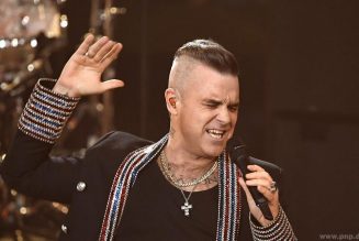 For Robbie Williams, Coronavirus ‘Can’t Stop Christmas’