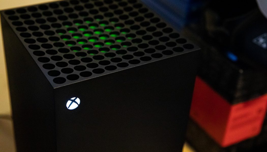 HHW Gaming Review: Microsoft Is Closing The Gap Between PC & Console Gaming With The Xbox Series X