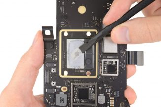 iFixit teardown shows just how similar the new M1 MacBooks are