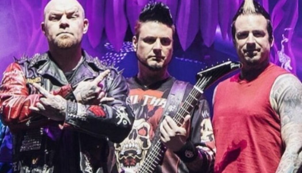 IVAN MOODY Reacts To News That JEREMY SPENCER And JASON HOOK Have Collaborated On New EP: ‘Challenge Accepted’