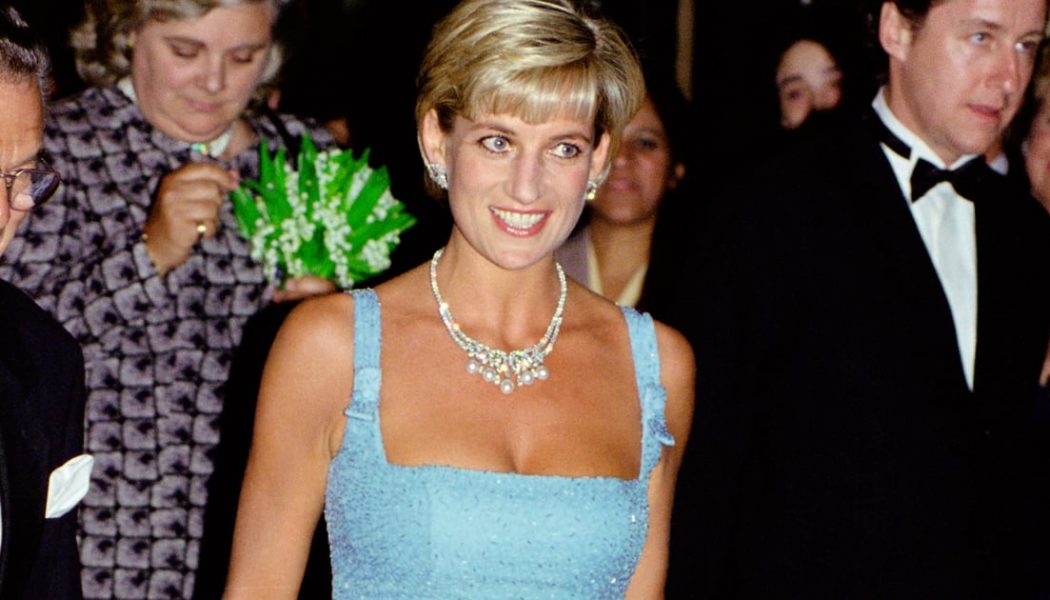 Love Princess Diana’s ’90s Style? Here’s How to Recreate the Royal’s Most Rebellious Outfits