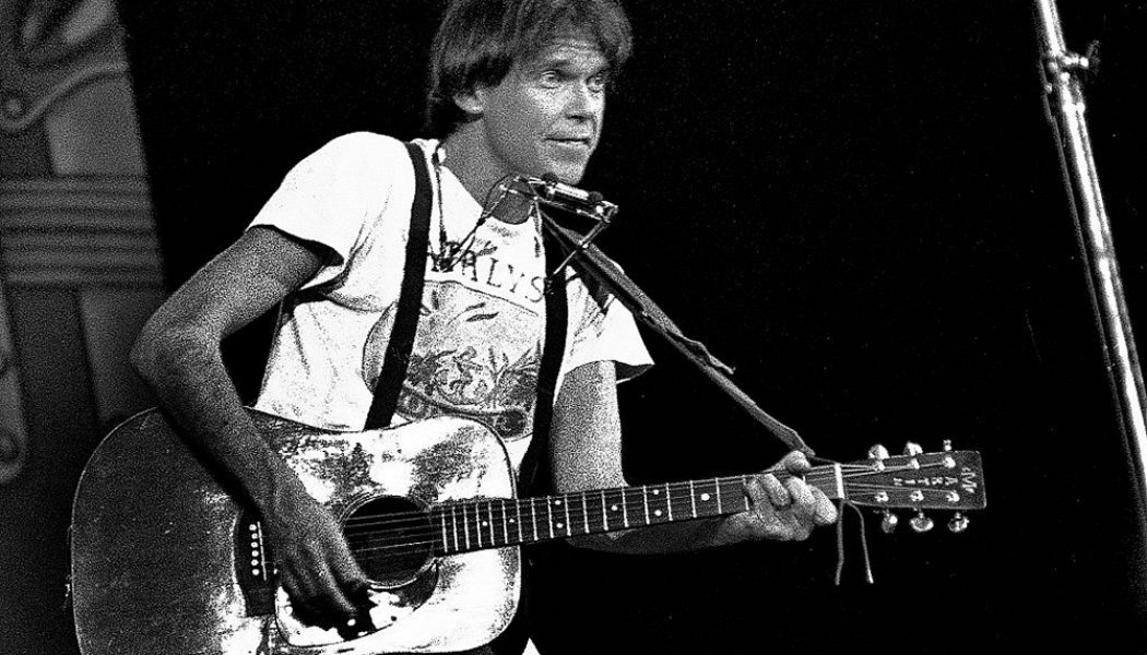 Neil Young Shares Unreleased Version of ‘Powderfinger’