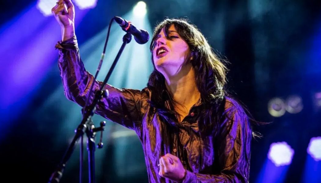 Sharon Van Etten Covers “Silent Night” and “Blue Christmas”: Stream