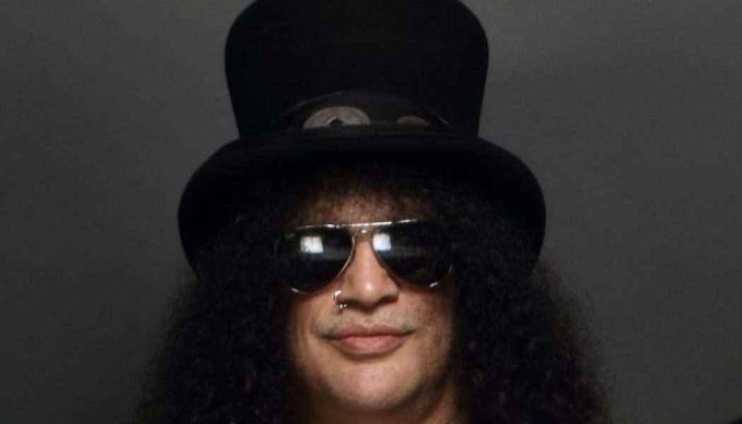 SLASH Praises AC/DC’s ‘Really Inspired’ New Album ‘Power Up’