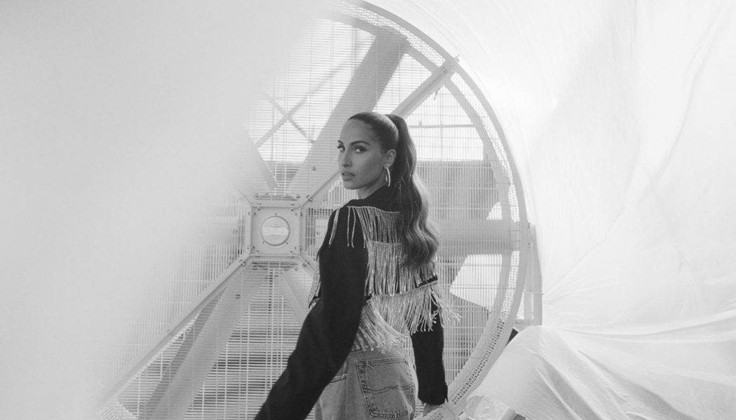 Snoh Aalegra Debuts Exclusive “Find Someone Like You” and “I Want You Around” Performances