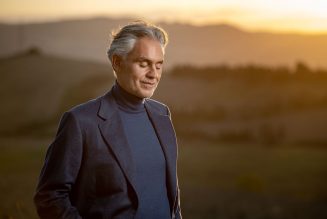 Andrea Bocelli Brings the Spirit of the Season to ‘A Christmas Prayer’ Performance