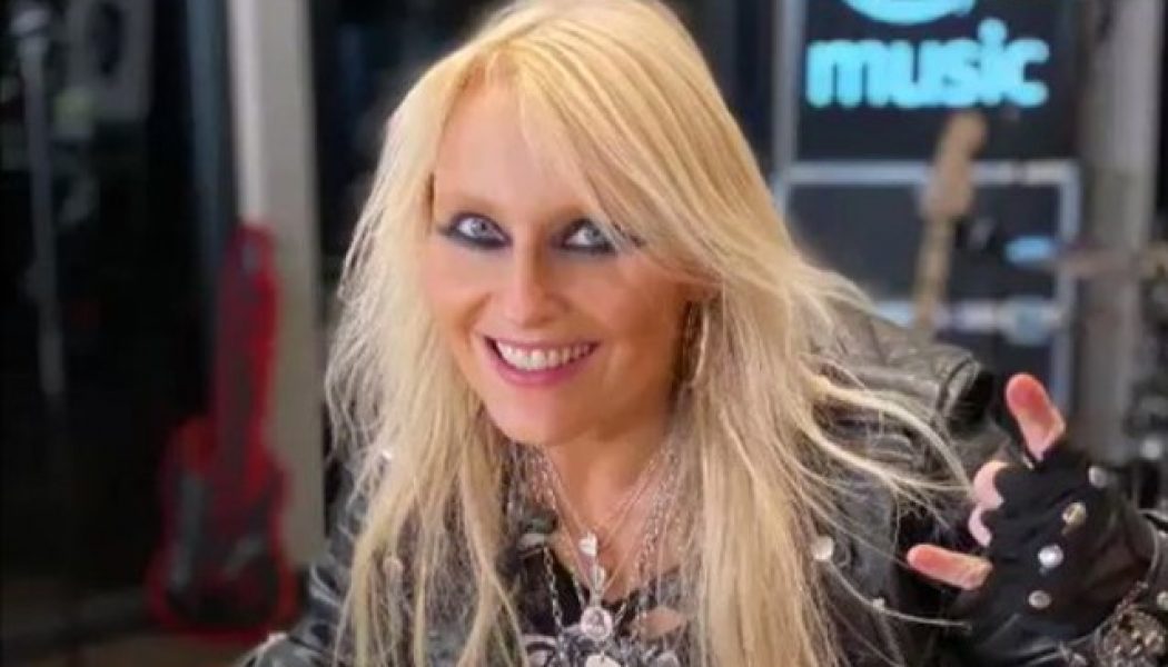 DORO PESCH Guests On German Cooking Show ‘Herdbanger’ (Video)