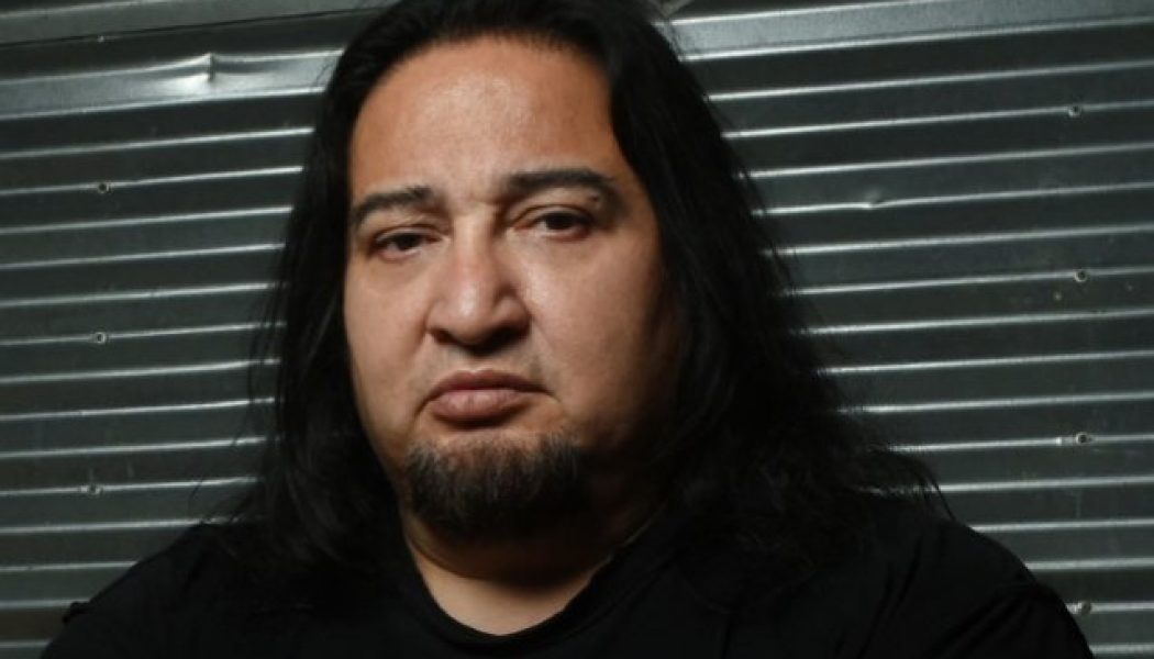 FEAR FACTORY’s DINO CAZARES Says Revisiting ‘Demanufacture’ Helps Him Craft New Songs