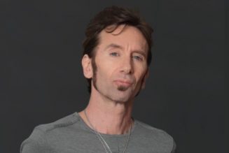 GODSMACK’s SHANNON LARKIN Won’t Publicly Discuss His Political Views: ‘I Feel I’m An Entertainer, Man’