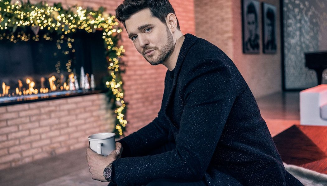 Here Are the Lyrics to Michael Bublé’s ‘It’s Beginning to Look A Lot Like Christmas’