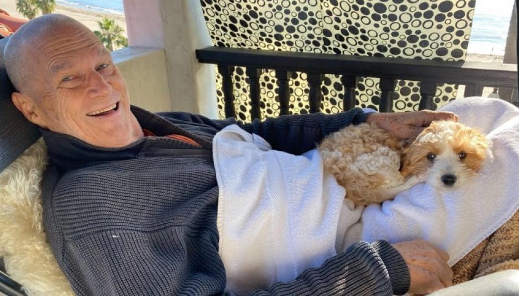 Jeff Bridges “Feeling Good” Amidst Cancer Battle, Adopted a Puppy